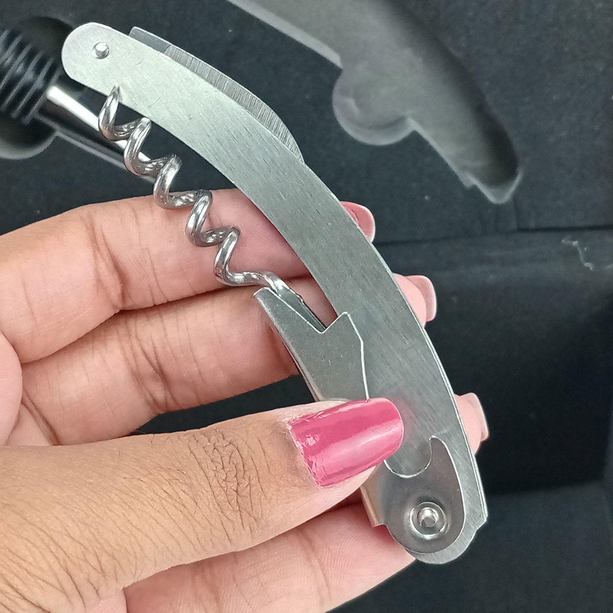 Kit Acessórios para Vinho Malbec com Estojo Sintético Marrom 5 Peças