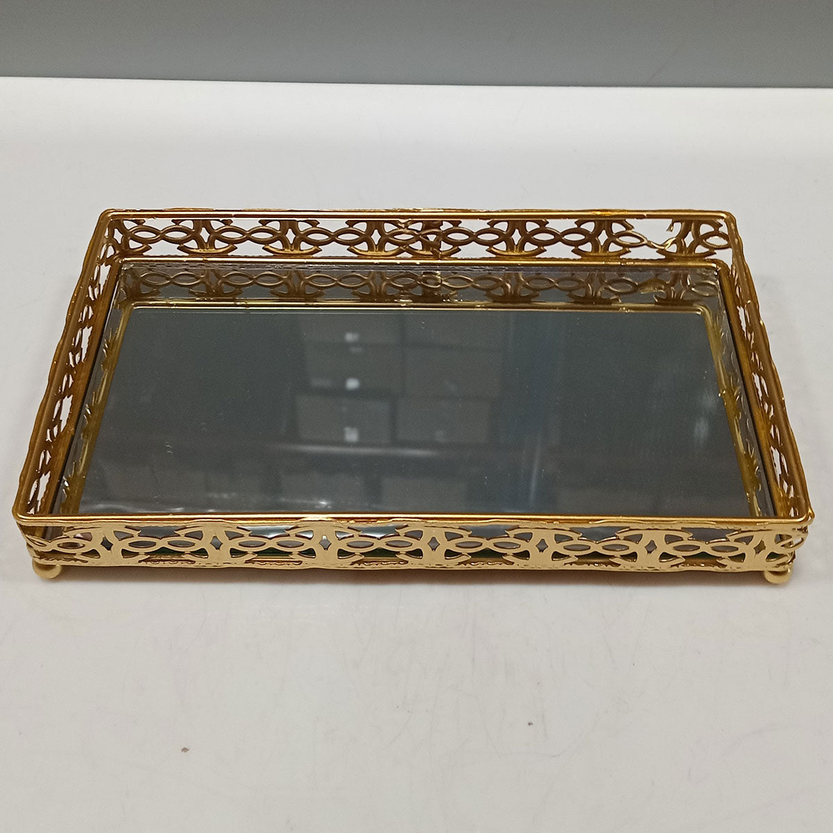 Bandeja Espelhada Dourada em Metal 3x22x13cm para Servir