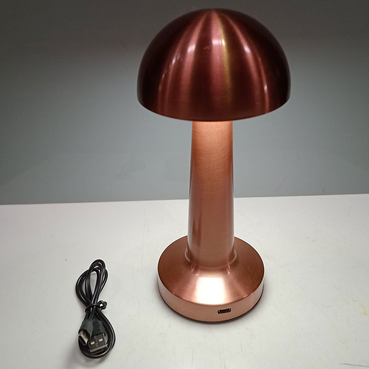 Luminária de LED Mesa USB Metal Cobre 22,5cm - Ajuste de Intensidade