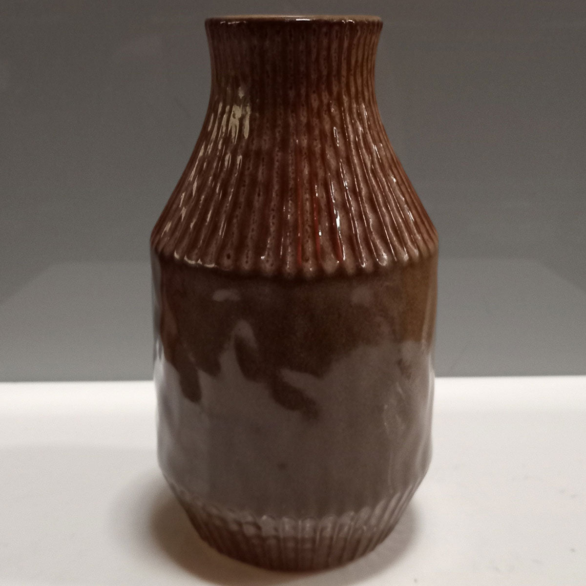 Vaso de Cerâmica Marrom 21x12cm para Decoração e Arranjos Florais