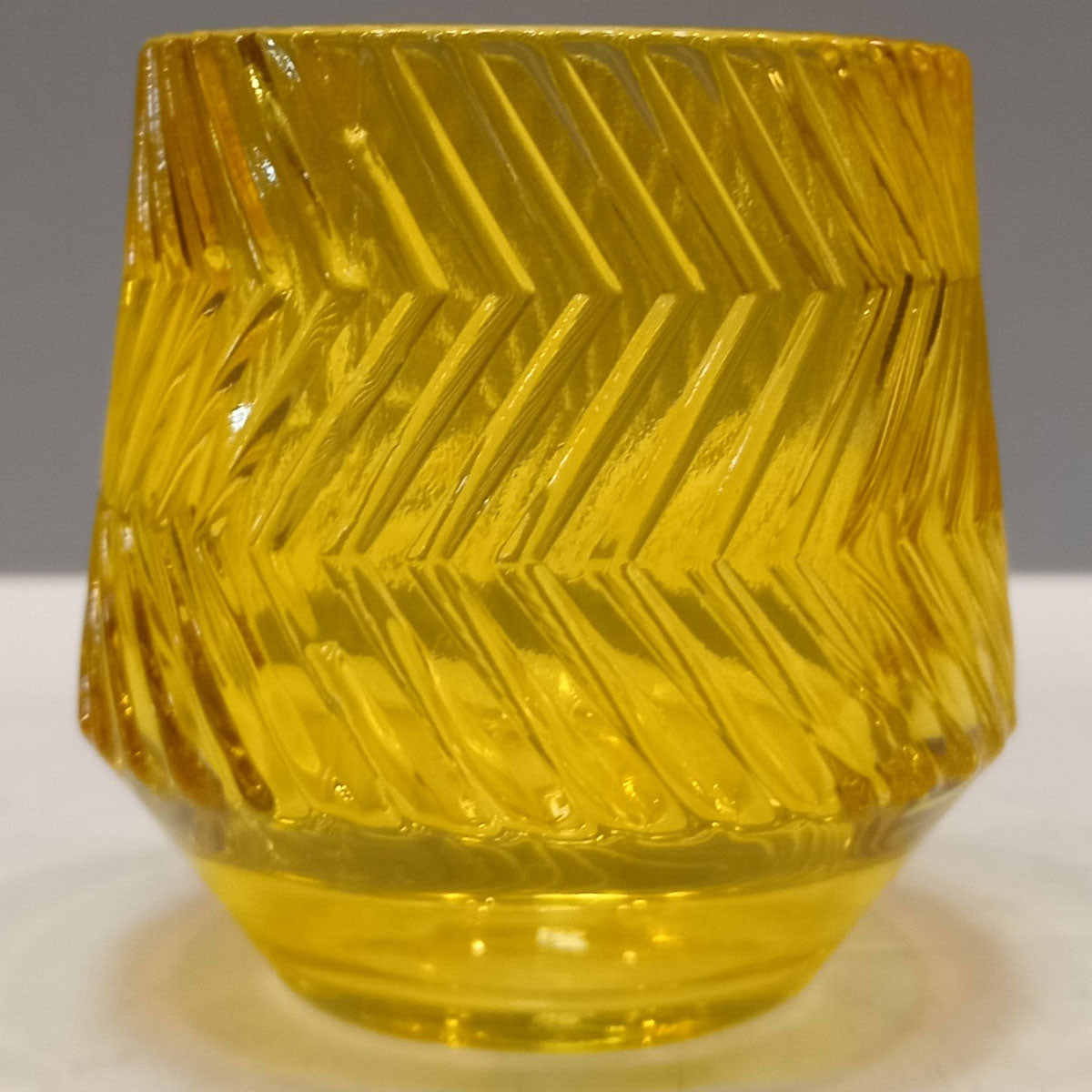 Castiçal de Vidro Amarelo Home&Co 8x8cm Decorativo para Velas