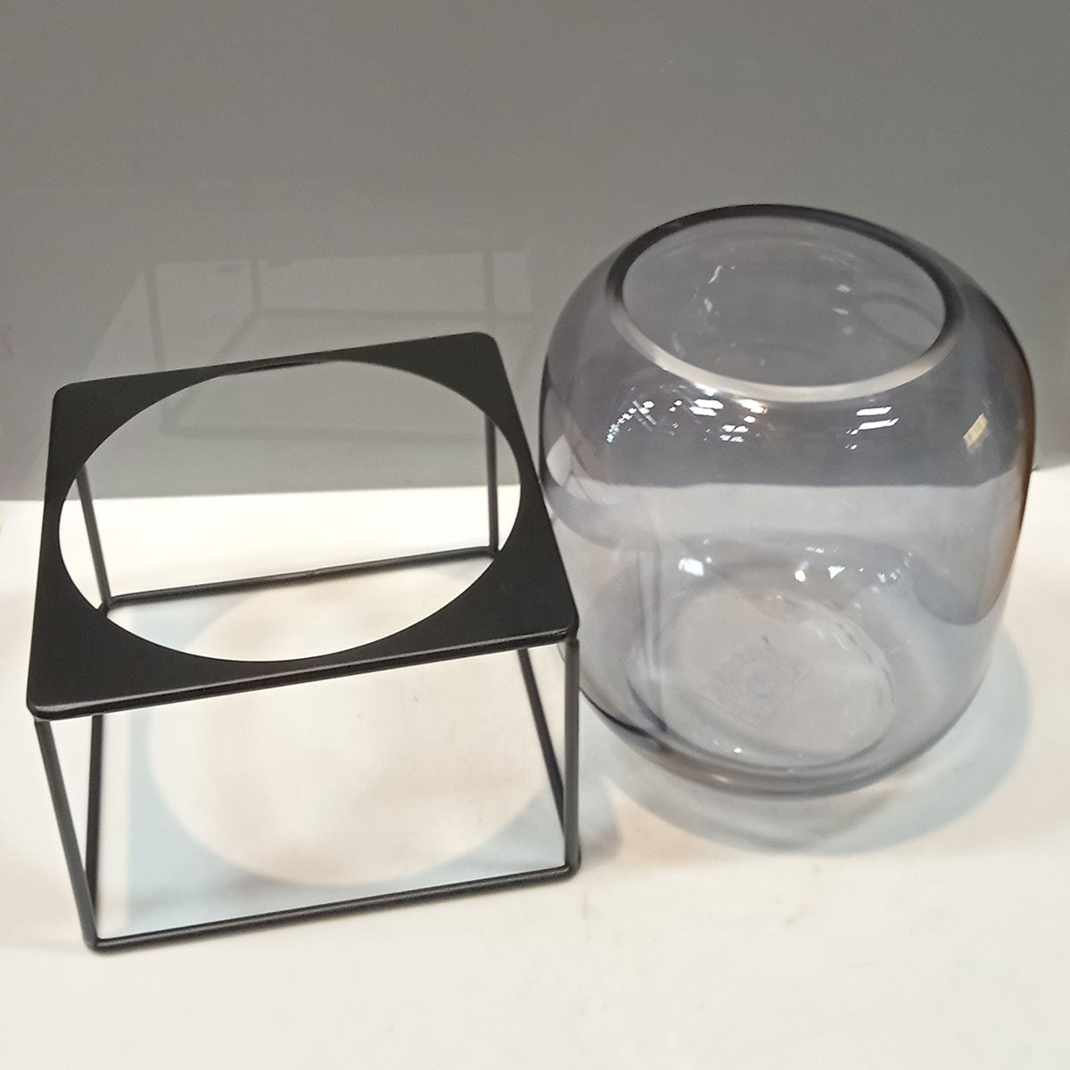 Vaso Decorativo Fumê Home&Co com Suporte Metálico 30x21cm