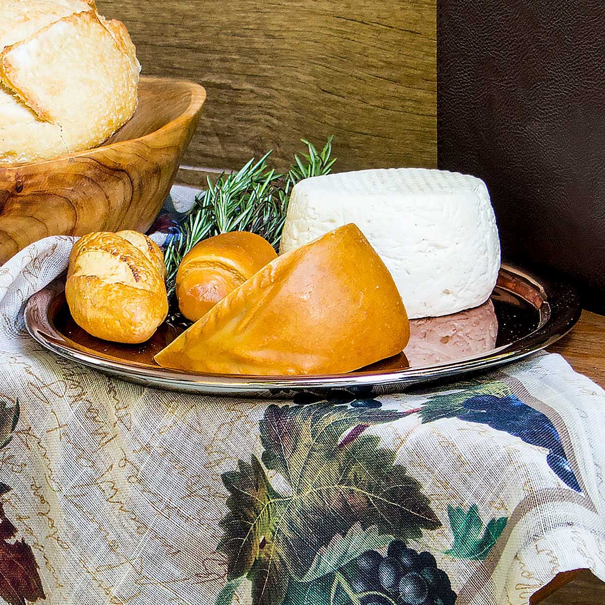 Bandeja de Vidro Melzi Cobre 26x26cm - Acessório Sofisticado para Servir