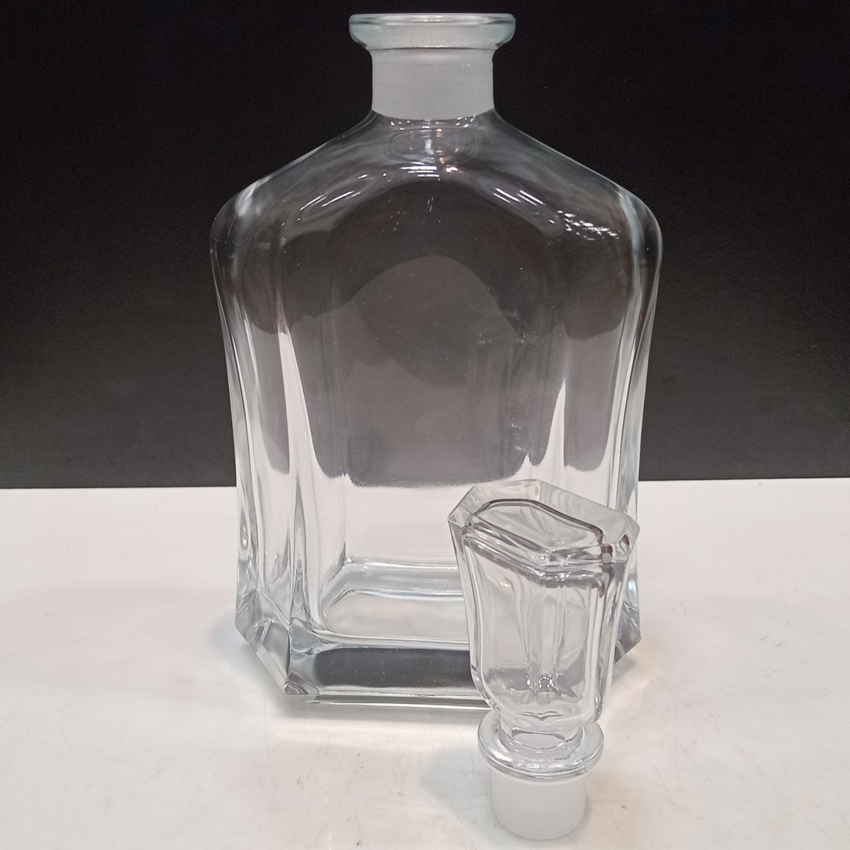 Garrafa de Uísque Bormioli Rocco Capitol 780ml Vidro Transparente 27x14cm