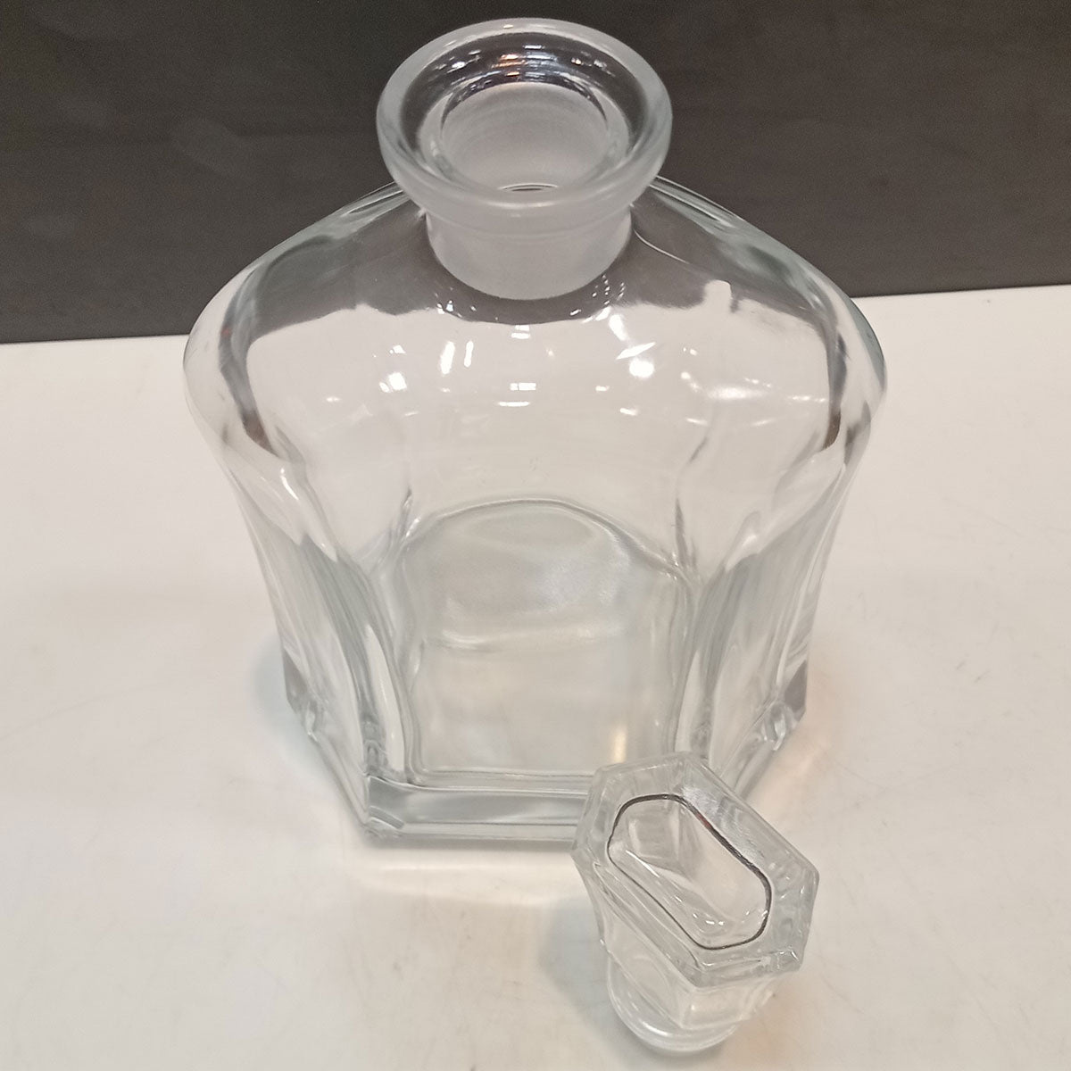 Garrafa de Uísque Bormioli Rocco Capitol 780ml Vidro Transparente 27x14cm