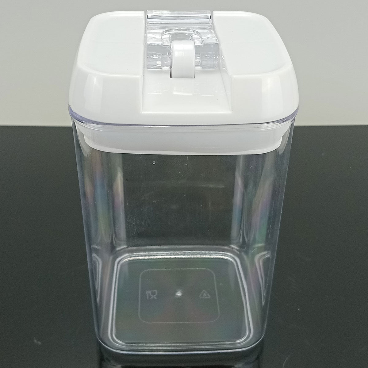 Pote Hermético Plástico Pratik 800ml Transparente com Tampa Rosca