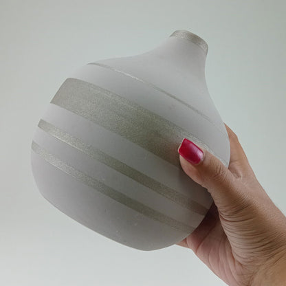 Vaso Decorativo Frith Cerâmica 18x16cm Cinza para Flores e Folhagens