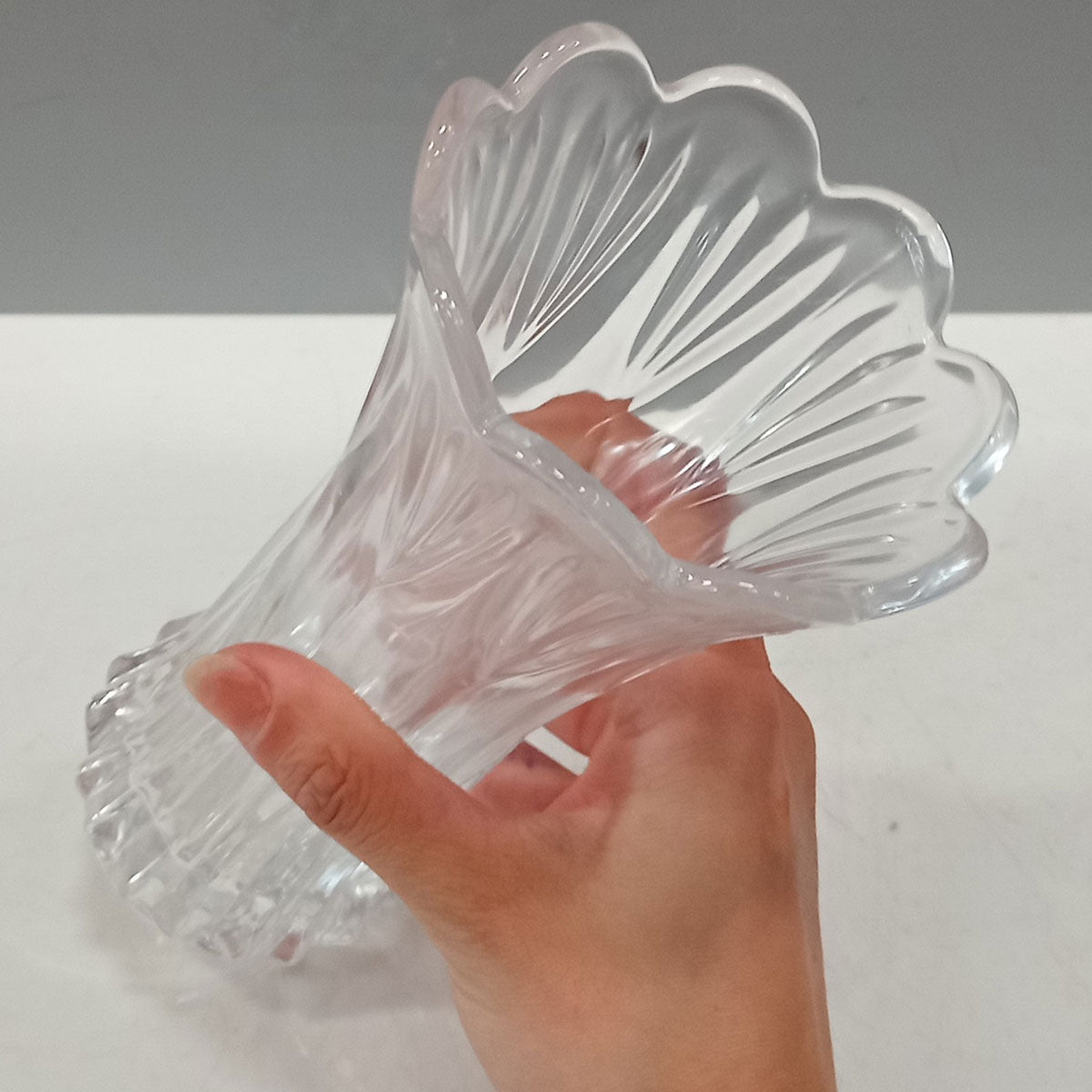 Vaso de Vidro Transparente Lilie 19x10cm para Arranjos Florais