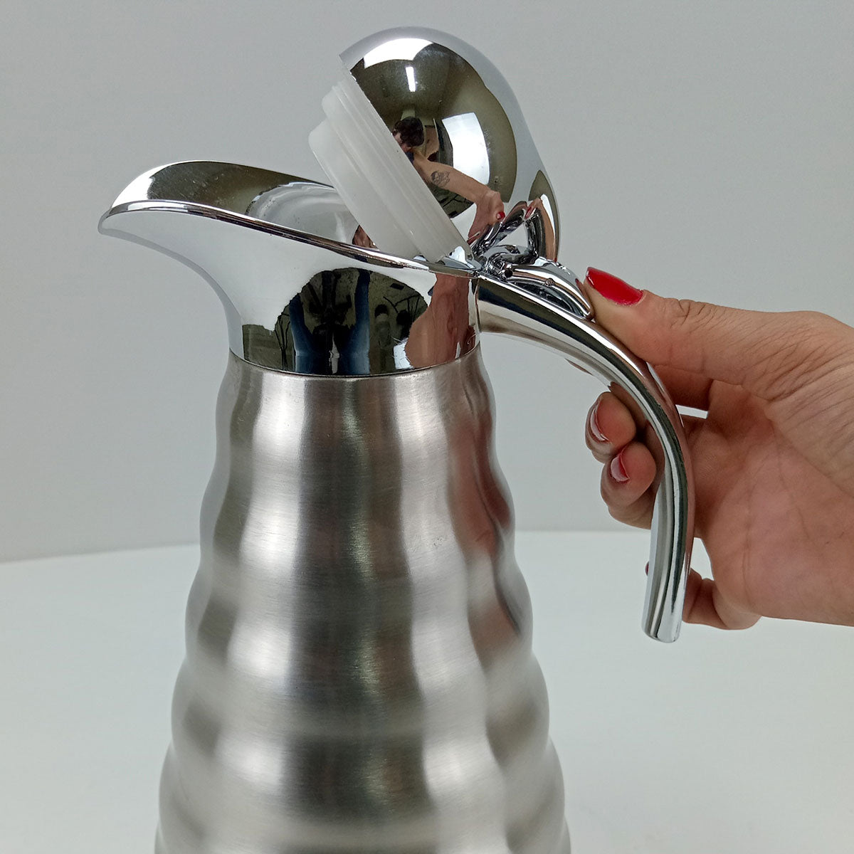 Garrafa Térmica Inox Muller 1,6L Parede Dupla Prata 26x19x15cm