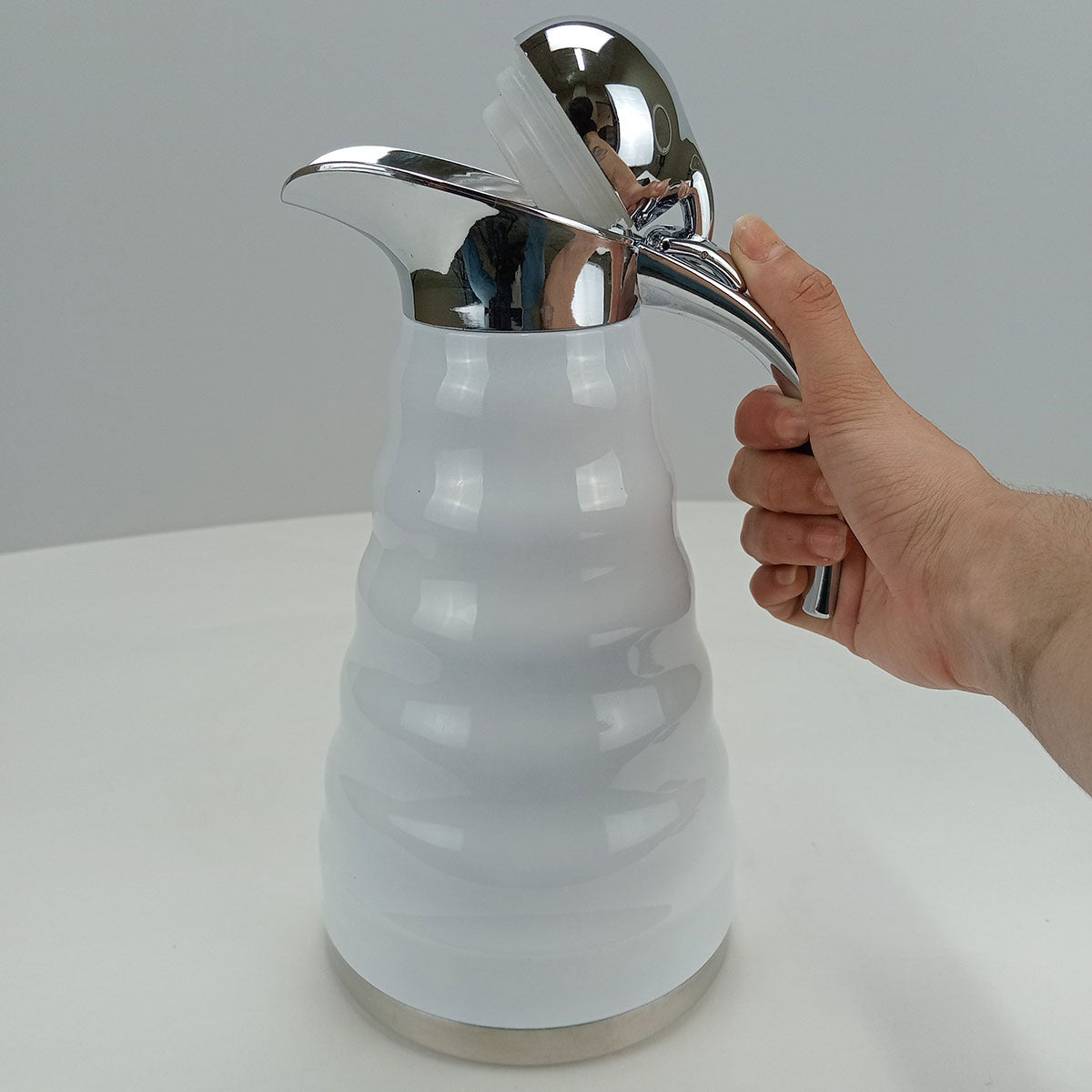 Garrafa Térmica Inox Muller 1,6L Branca Parede Dupla 27x17x15cm