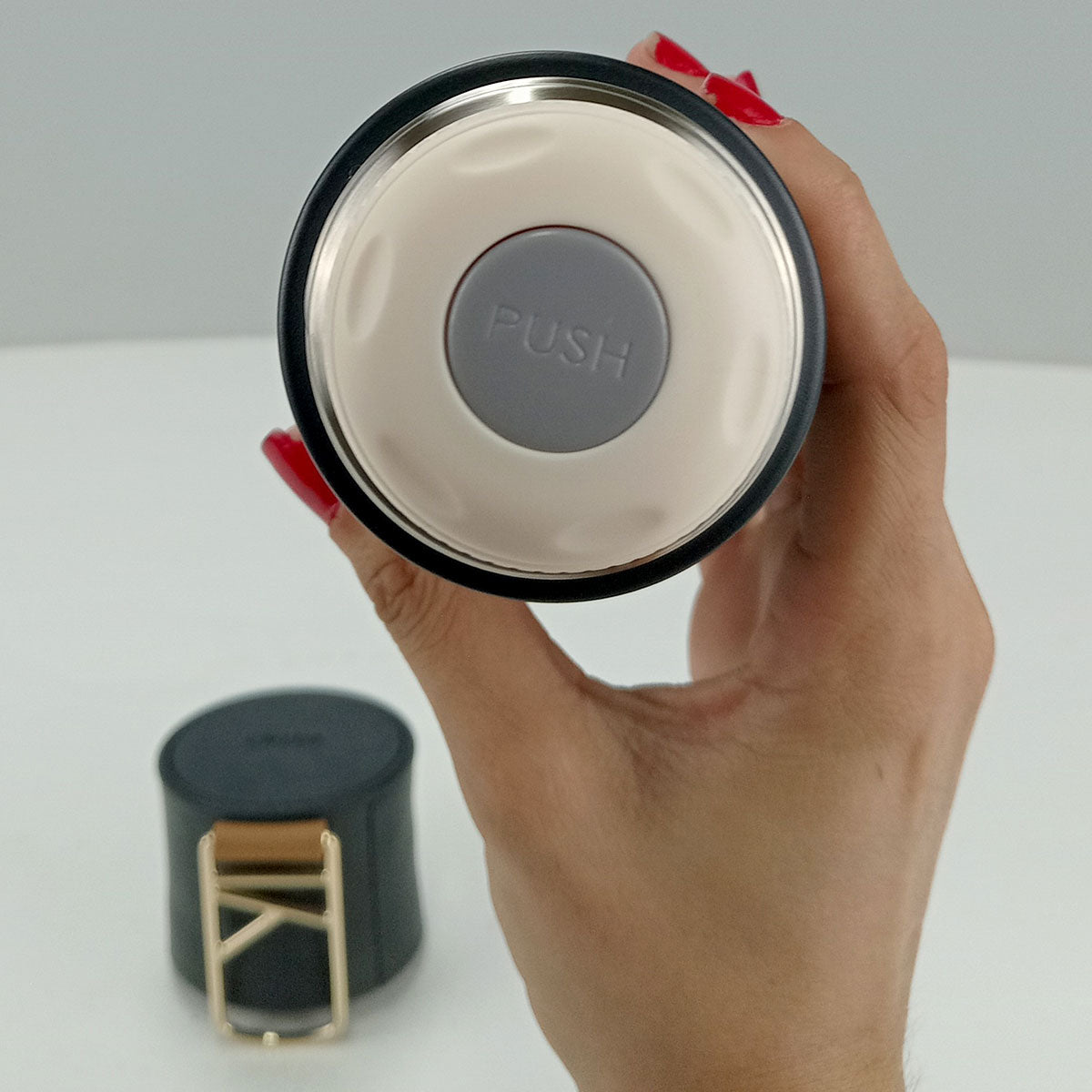 Garrafa Térmica Inox Just Life 500ml Preto Isolamento Térmico 24x6x6cm