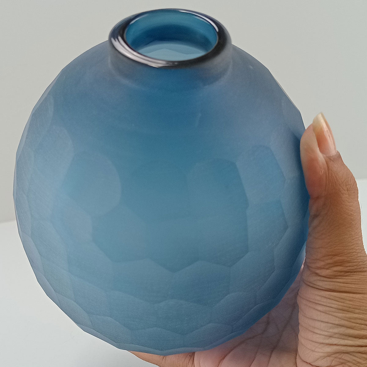 Vaso Moana Azul em Vidro 16x15x15cm para Arranjos Florais