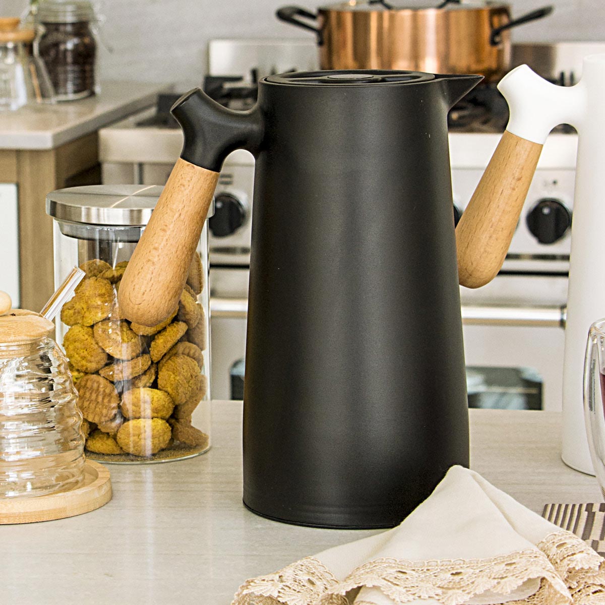 Garrafa Térmica Norden Ampola 1L Plástico Preto 25x13x13cm