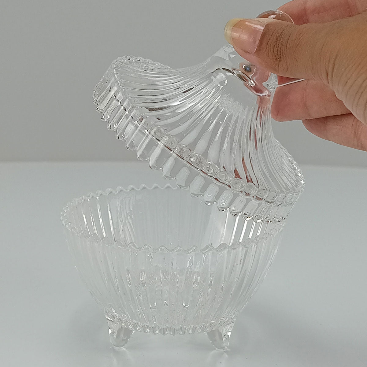 Potiche Minie de Vidro Transparente 11x9x9cm para Doces e Decoração