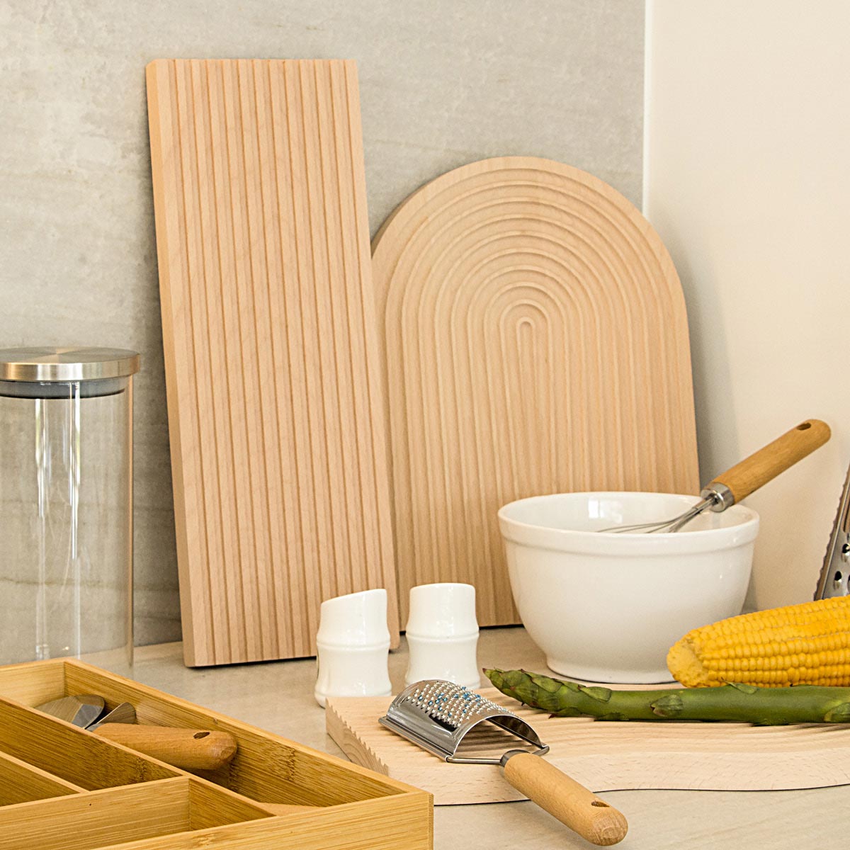 Tábua para Servir em Madeira Natural 40x14cm - Ideal para Queijos e Frios