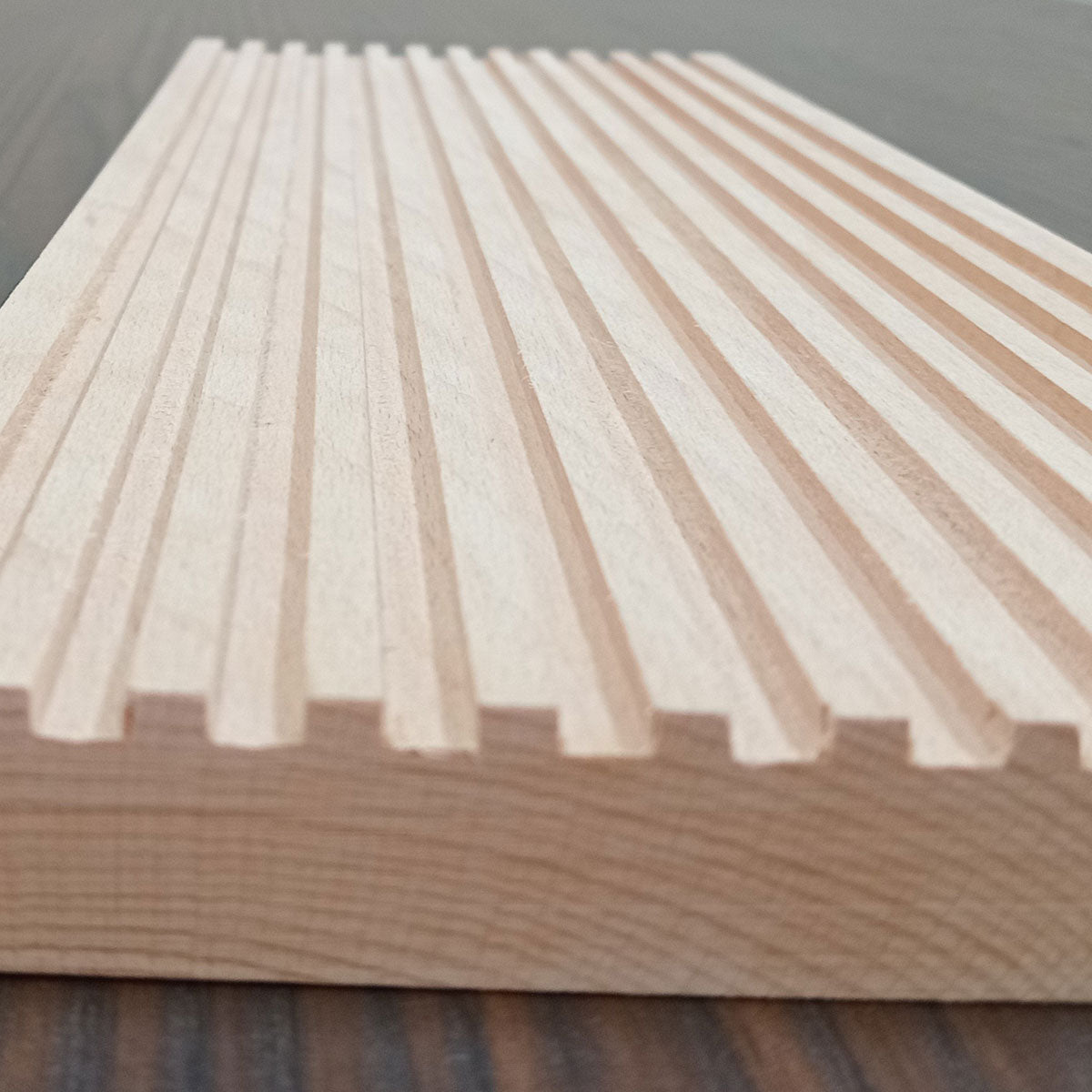 Tábua para Servir em Madeira Natural 40x14cm - Ideal para Queijos e Frios