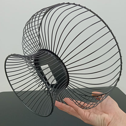 Fruteira de Metal Preto com Pé 15x26cm para Frutas Organizadas