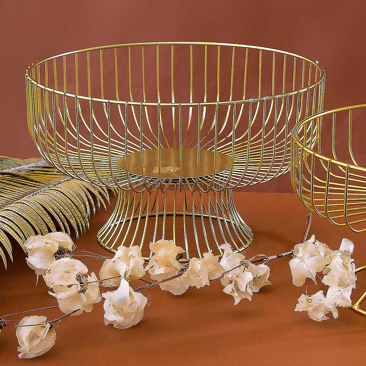 Fruteira Dourada de Metal 15x26cm para Frutas - Organizador Elegante