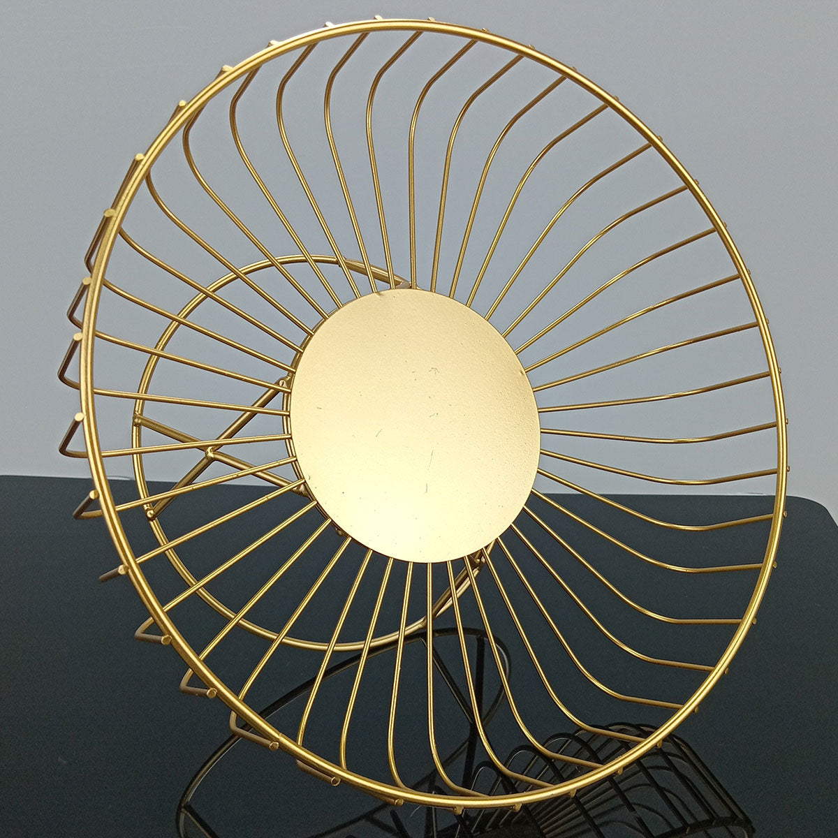 Fruteira Dourada com Pé de Metal 13x25,5cm para Frutas Organizadas