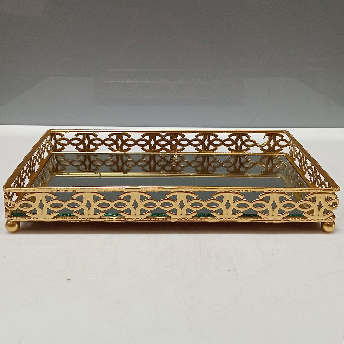 Bandeja Espelhada Dourada em Metal 3x22x13cm para Servir