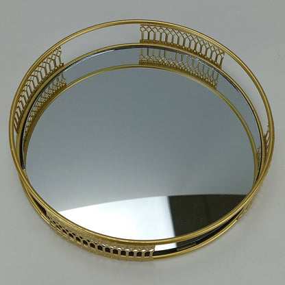 Bandeja Espelhada Dourada Metal 20x20cm para Servir com Elegância