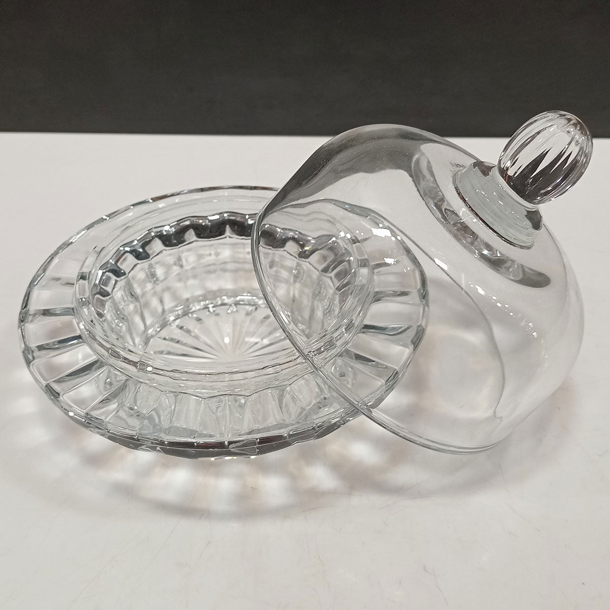 Manteigueira de Vidro Transparente 13x12x12cm com Tampa - Elegante