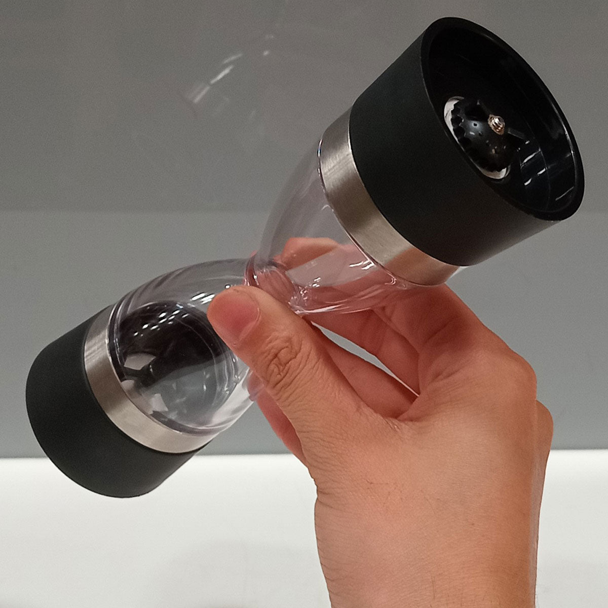 Moedor de Pimenta Plástico Transparente 18cm - Compacto e Ajustável