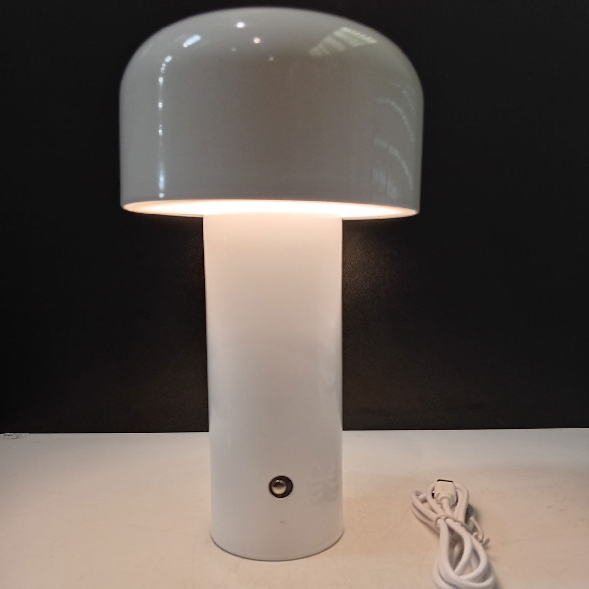 Luminária de Mesa LED USB Metal Branca 21,5cm Com Ajuste de Intensidade