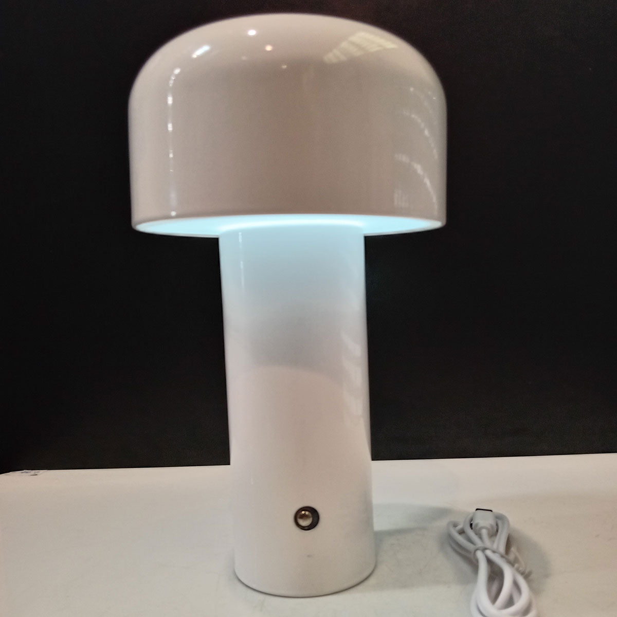 Luminária de Mesa LED USB Metal Branca 21,5cm Com Ajuste de Intensidade