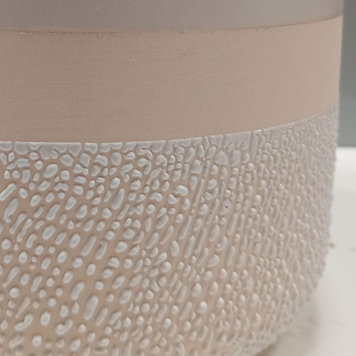 Vaso de Cerâmica Marfim 20x17cm para Decoração de Ambientes