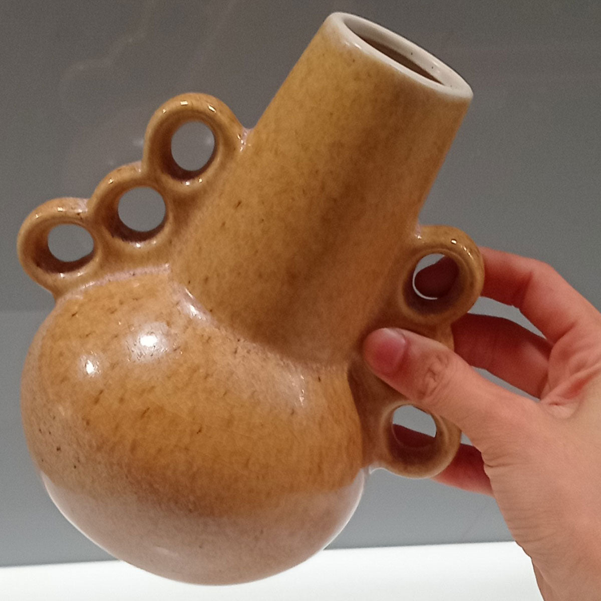 Vaso de Cerâmica Bege 19x17cm para Decoração e Arranjos Florais