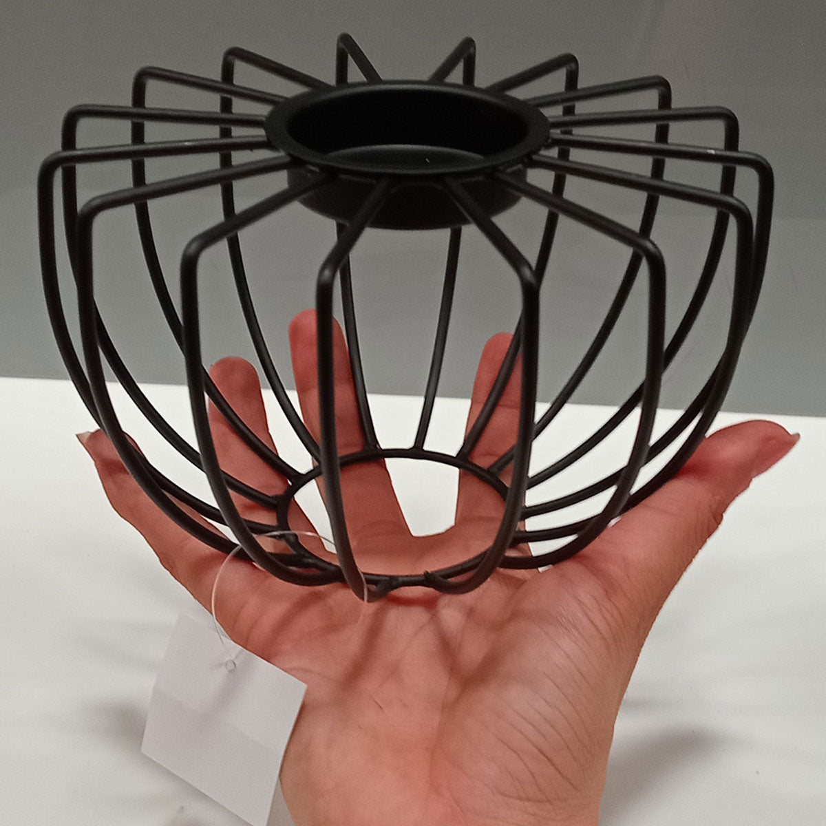 Castiçal de Metal Preto 10x17cm para Velas - Elegante e Durável