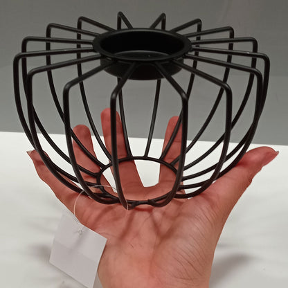 Castiçal de Metal Preto 10x17cm para Velas - Elegante e Durável
