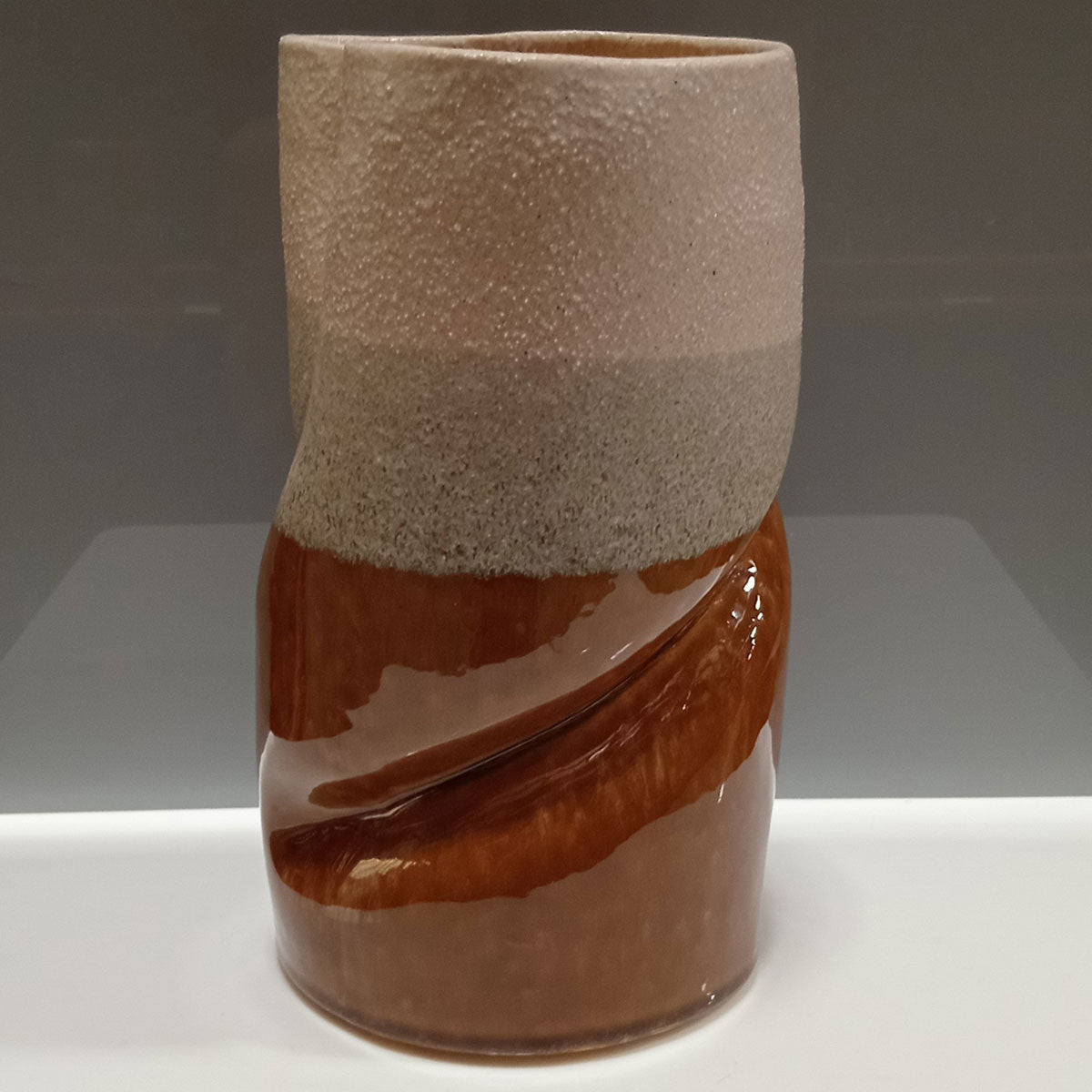 Vaso de Cerâmica Marrom 28x16cm para Decoração Elegante