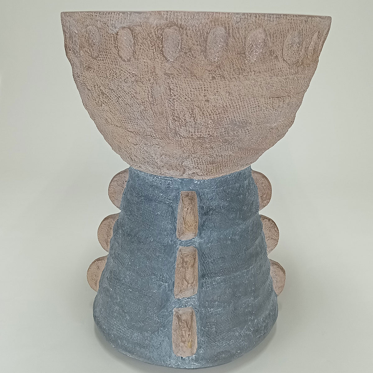 Cachepô de Resina Cinza 44x34cm para Decoração de Interiores