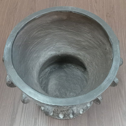 Cachepô de Resina Cinza 32x39cm para Plantas - Elegante e Durável