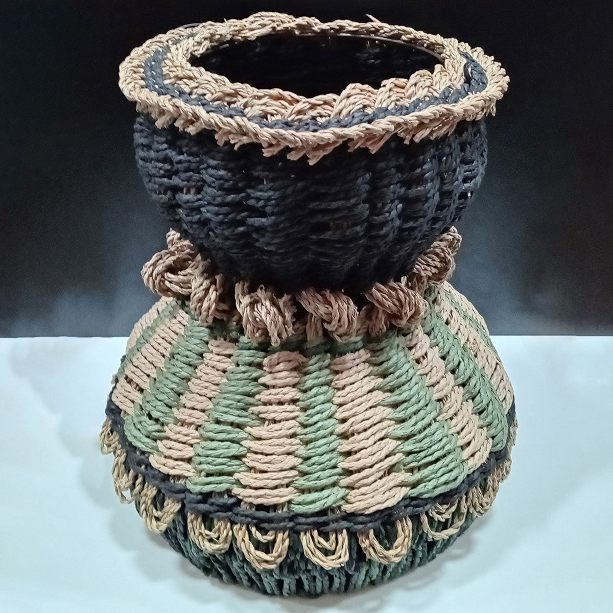 Vaso de Fibra Verde 38x36cm - Decoração para Flores e Folhagens