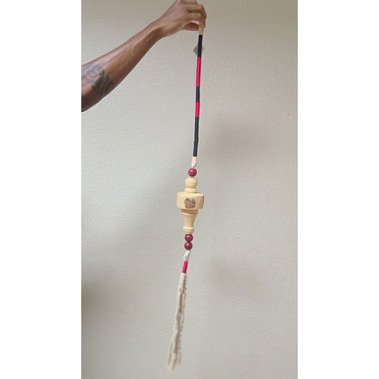 Adorno de Parede Tecido Vermelho 114cm - Decoração Elegante