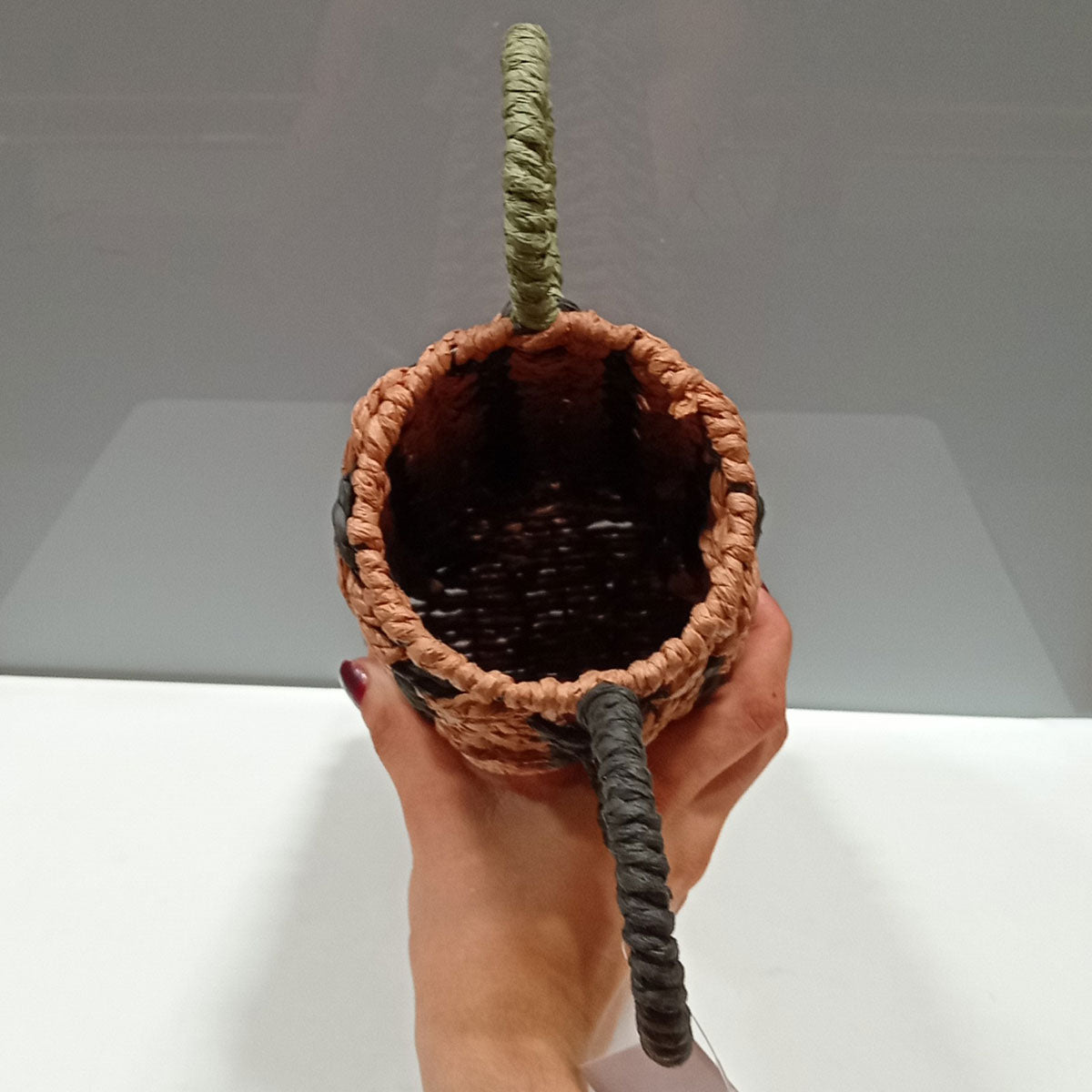 Vaso de Fibra Bege 34x36cm para Decoração de Interiores