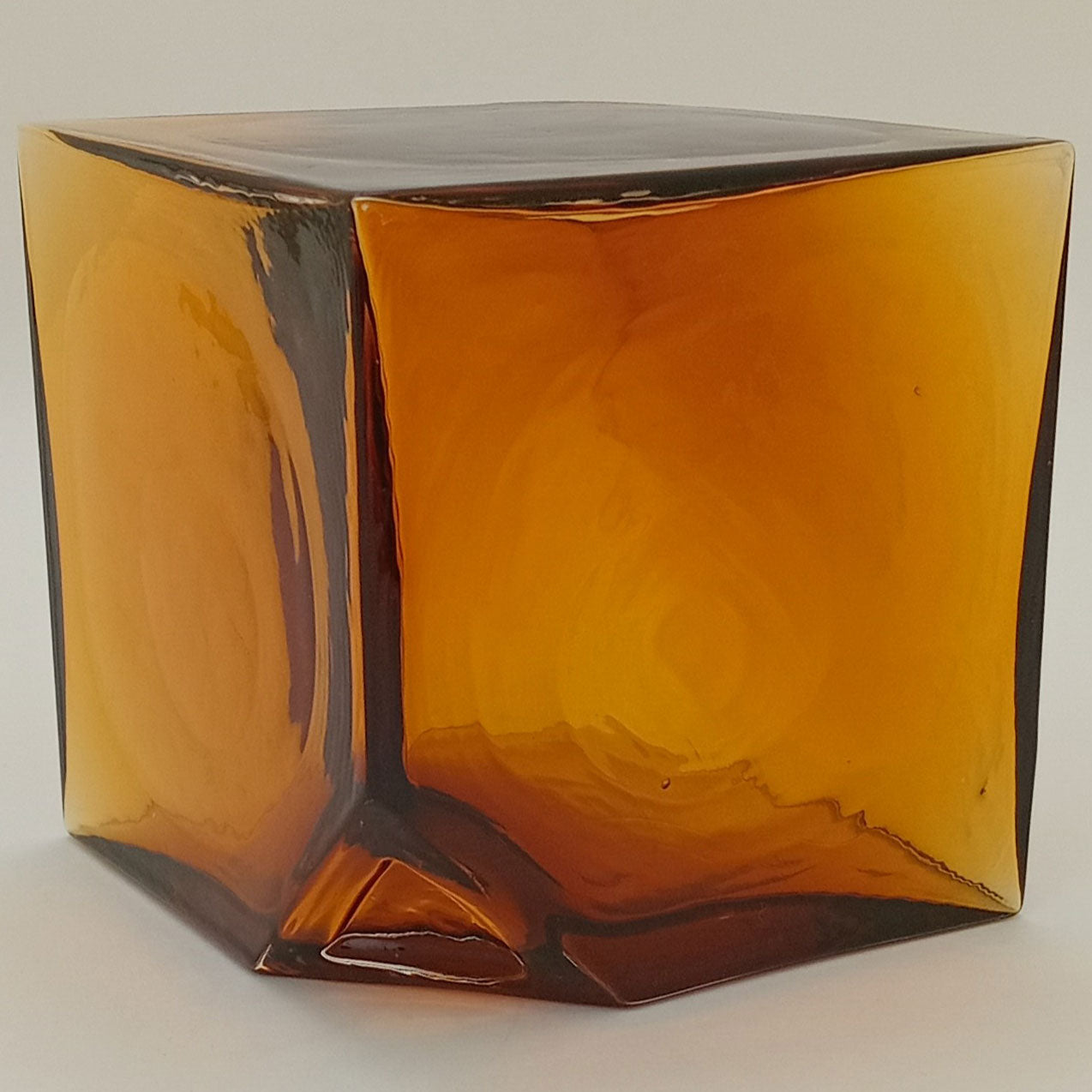 Vaso Cubo de Vidro Âmbar 11x11cm - Decoração Elegante para Flores