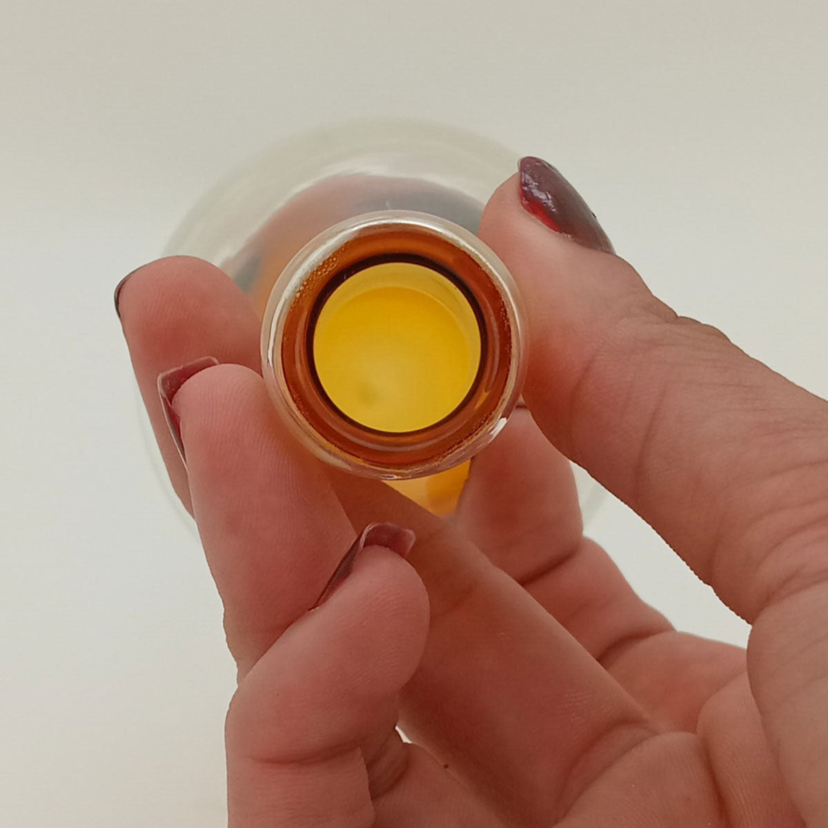 Vaso Garrafa de Vidro Âmbar 30cm para Decoração - Elegância e Sofisticação