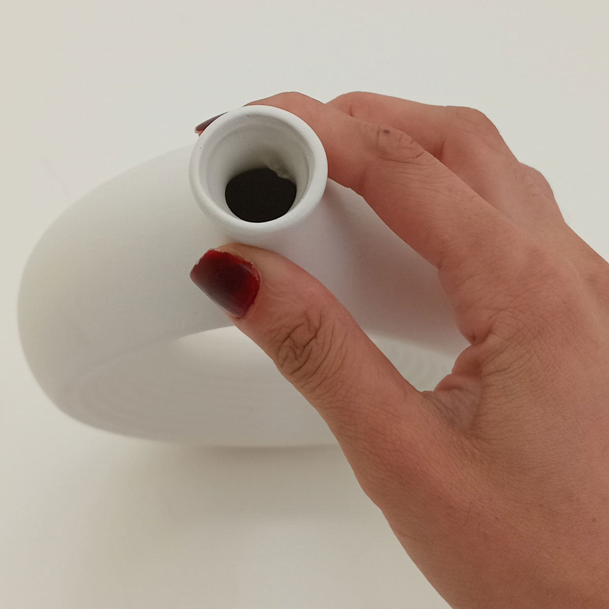 Vaso de Cerâmica Branco 25x16cm para Decoração de Flores e Folhagens