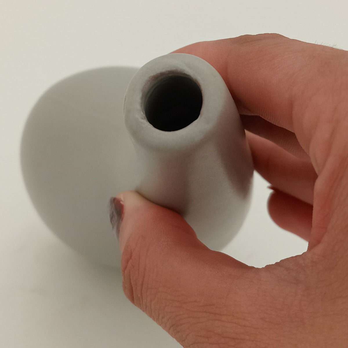 Vaso de Cerâmica Cinza 18x9cm para Decoração de Flores