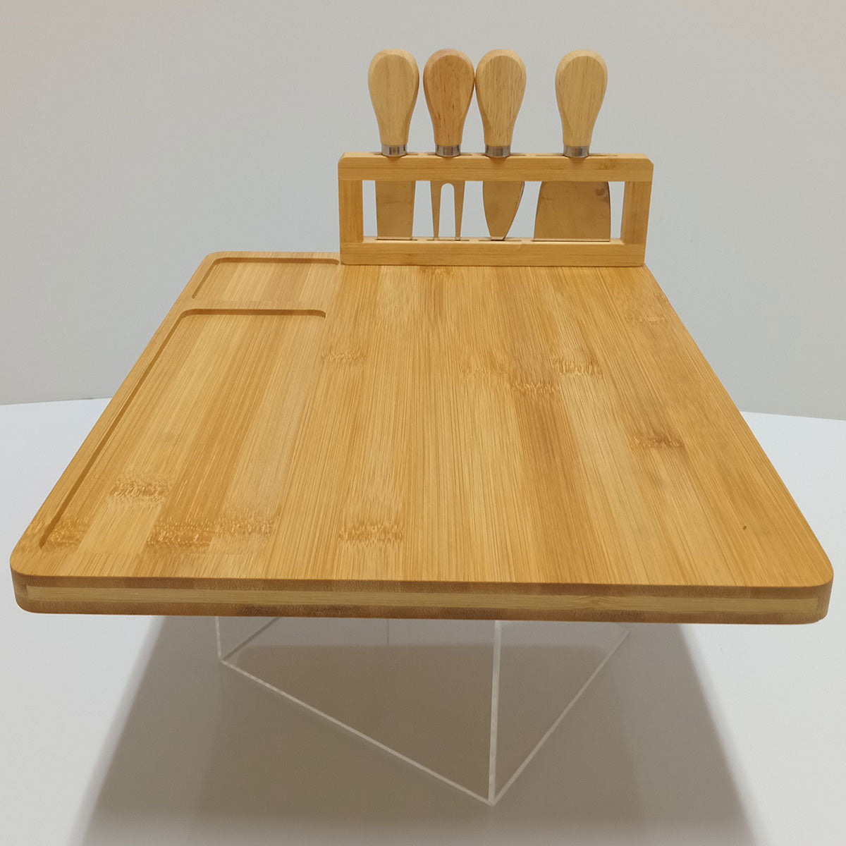 Conjunto de Queijo Home&Co com Tábua de Bambu Natural e Facas 4 Peças