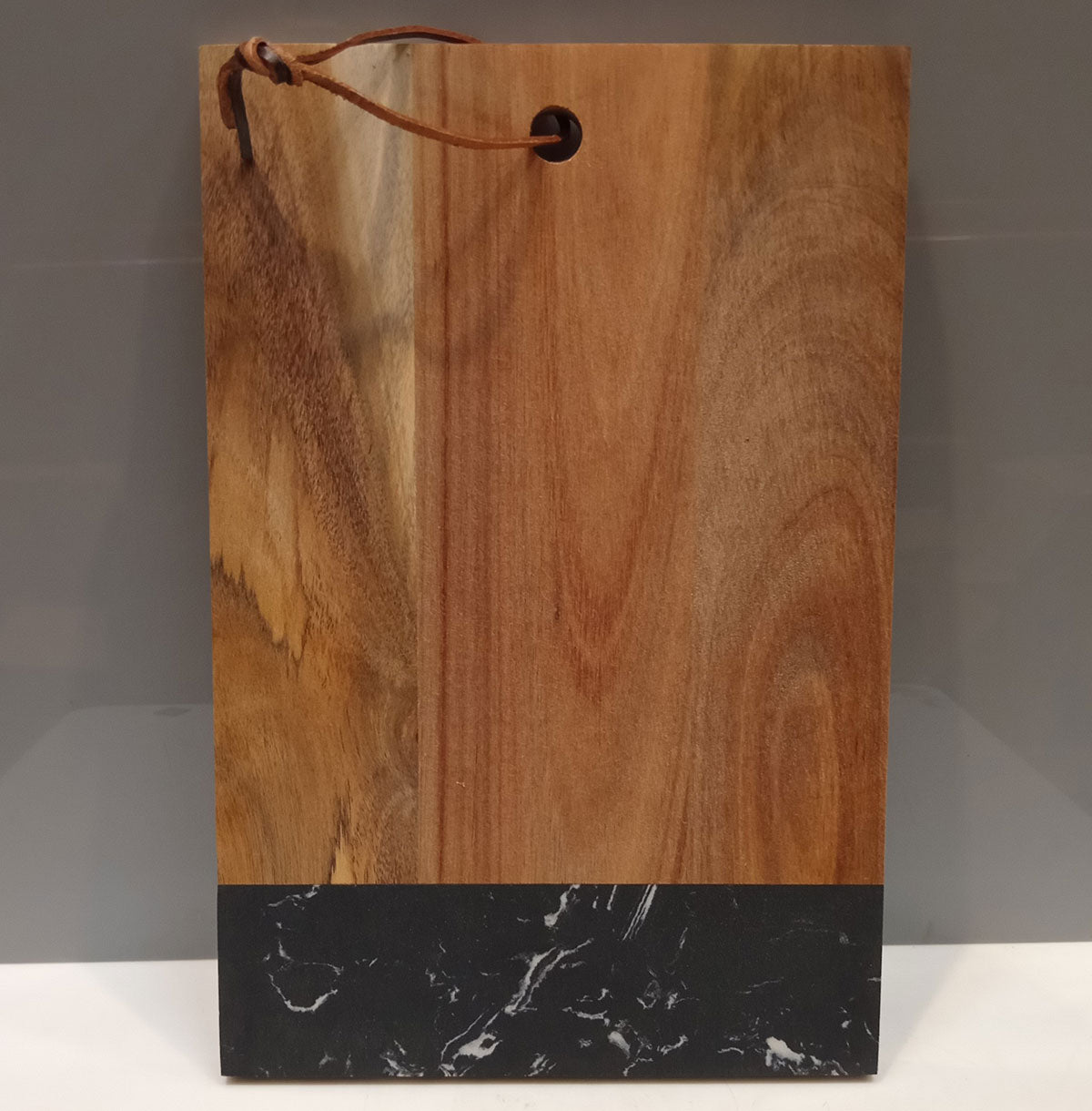 Tábua de Corte Retangular Home&Co em Madeira Natural 30x20cm