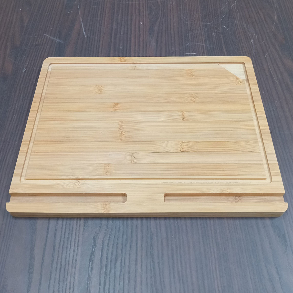 Tábua de Corte Retangular Home&Co Bambu Natural com Suporte para Tablet 40x30cm