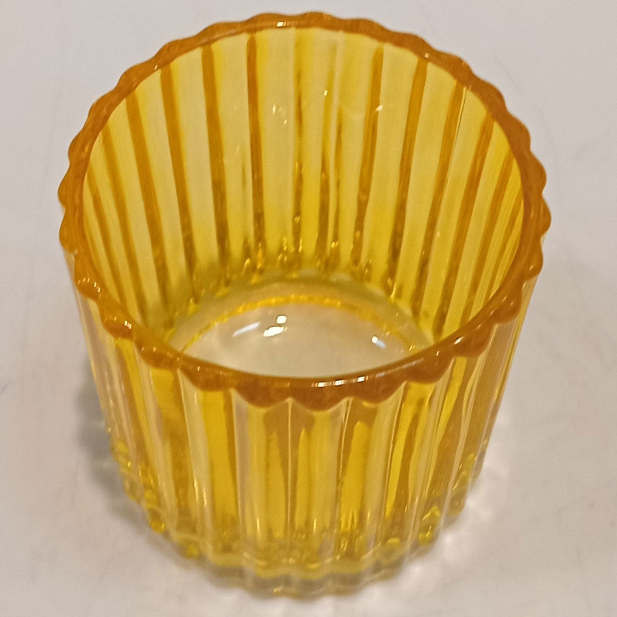 Castiçal de Vidro Amarelo Home&Co 7x7cm para Velas Decorativas