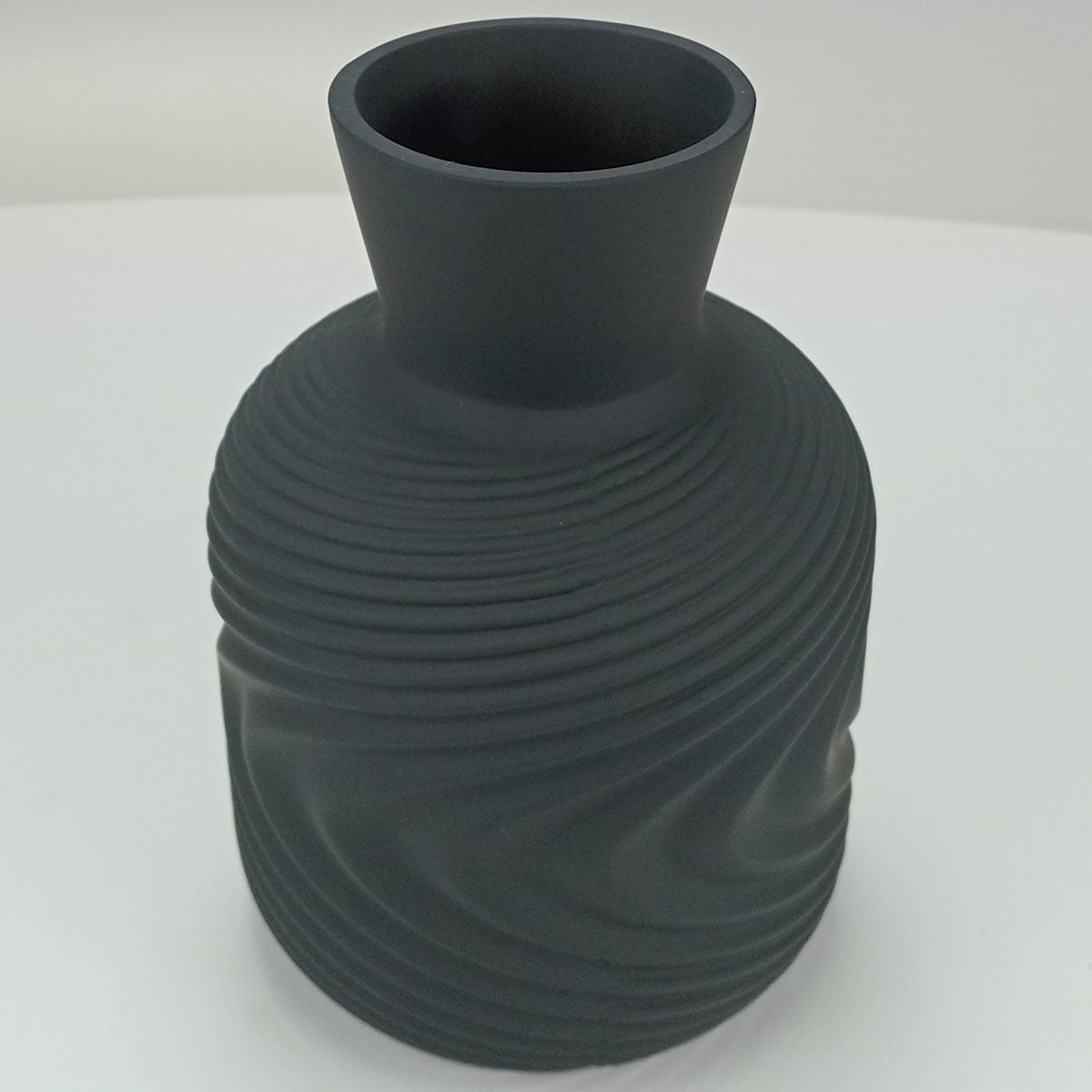 Vaso Garrafa em Vidro Preto Home&Co 20x13cm para Decoração