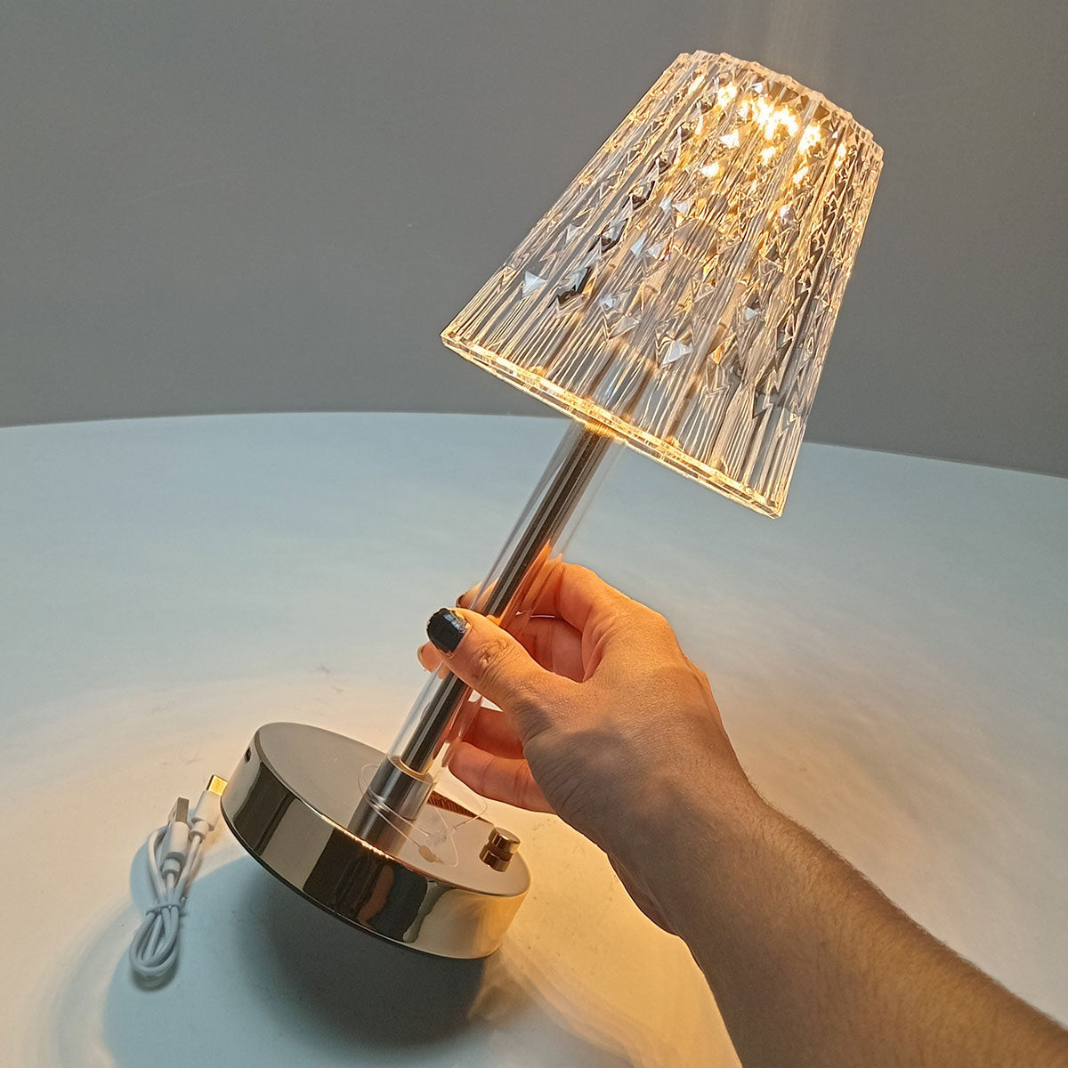 Luminária de Mesa LED USB Home&Co Ouro Metal 29x12cm Acrílico