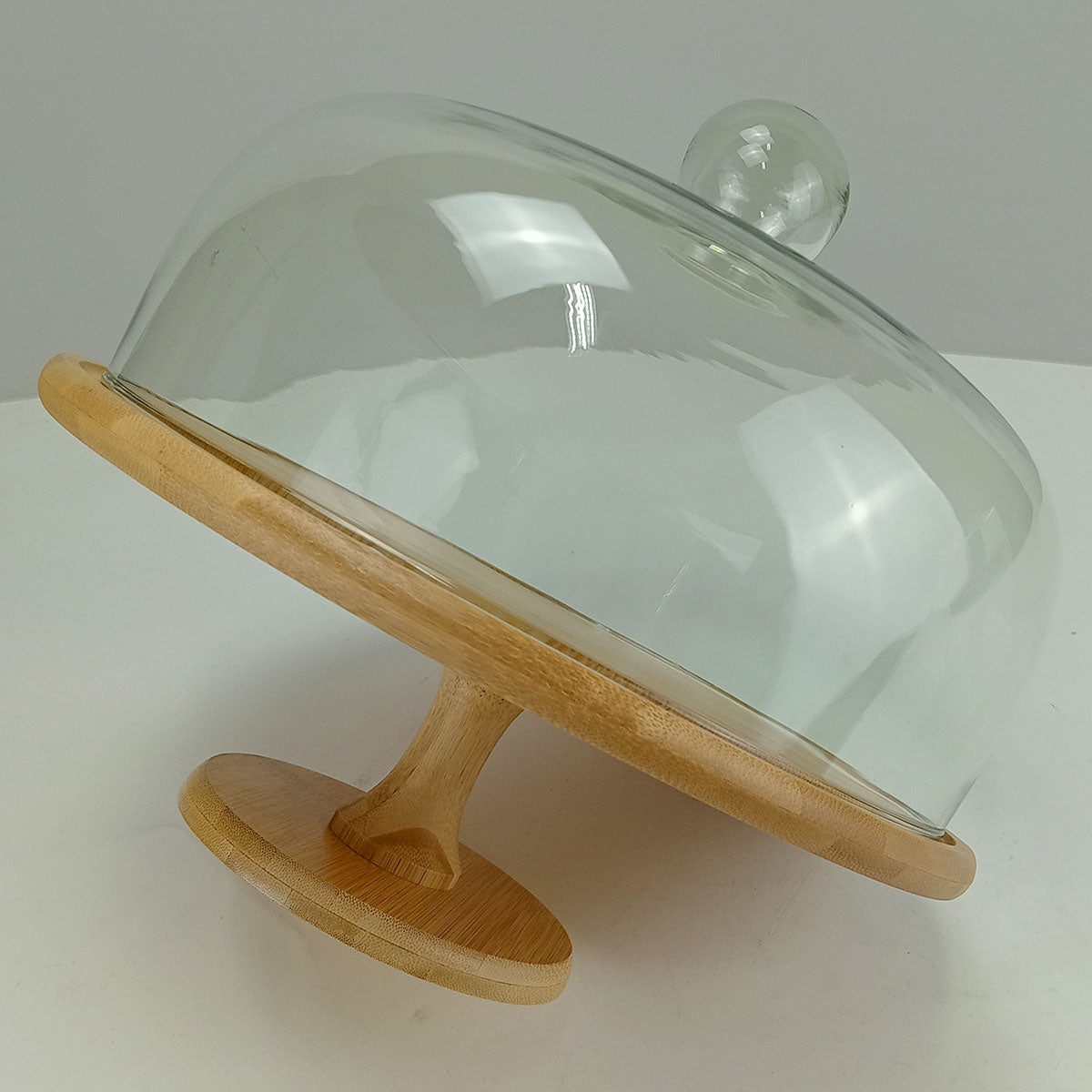 Prato de Bolo Redondo Home&Co com Tampa de Vidro e Base de Bambu 30cm